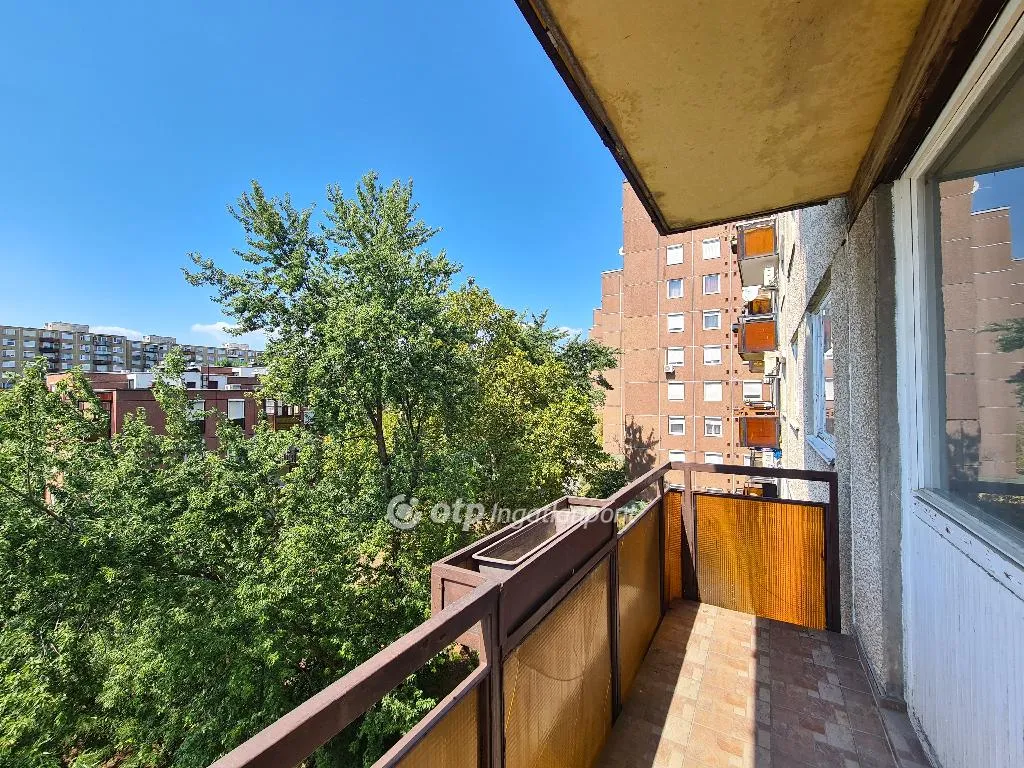 Eladó 71 m2 lakás - Budapest IV.