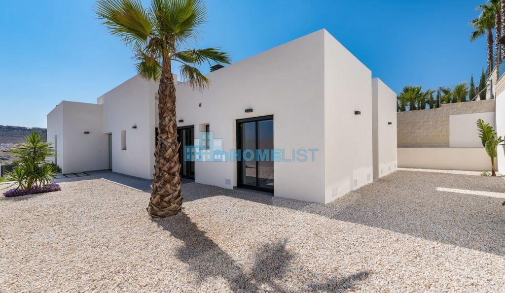 Eladó 254 m2 ház - Alicante