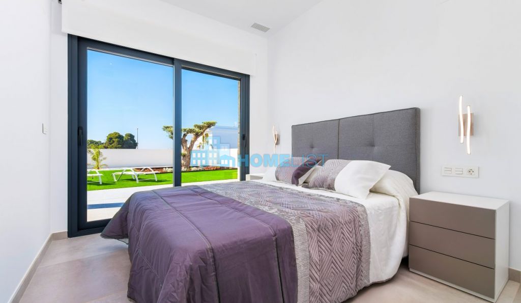 Eladó 245 m2 ház - Alicante