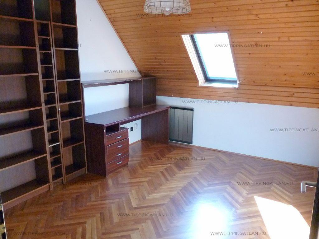 Eladó 212 m2 ház - Budapest II.