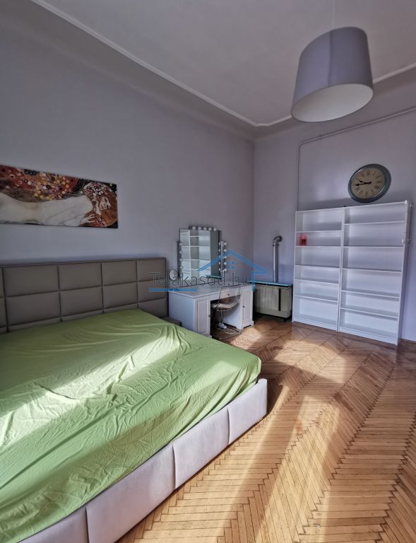 Eladó 88 m2 lakás - Budapest IX.