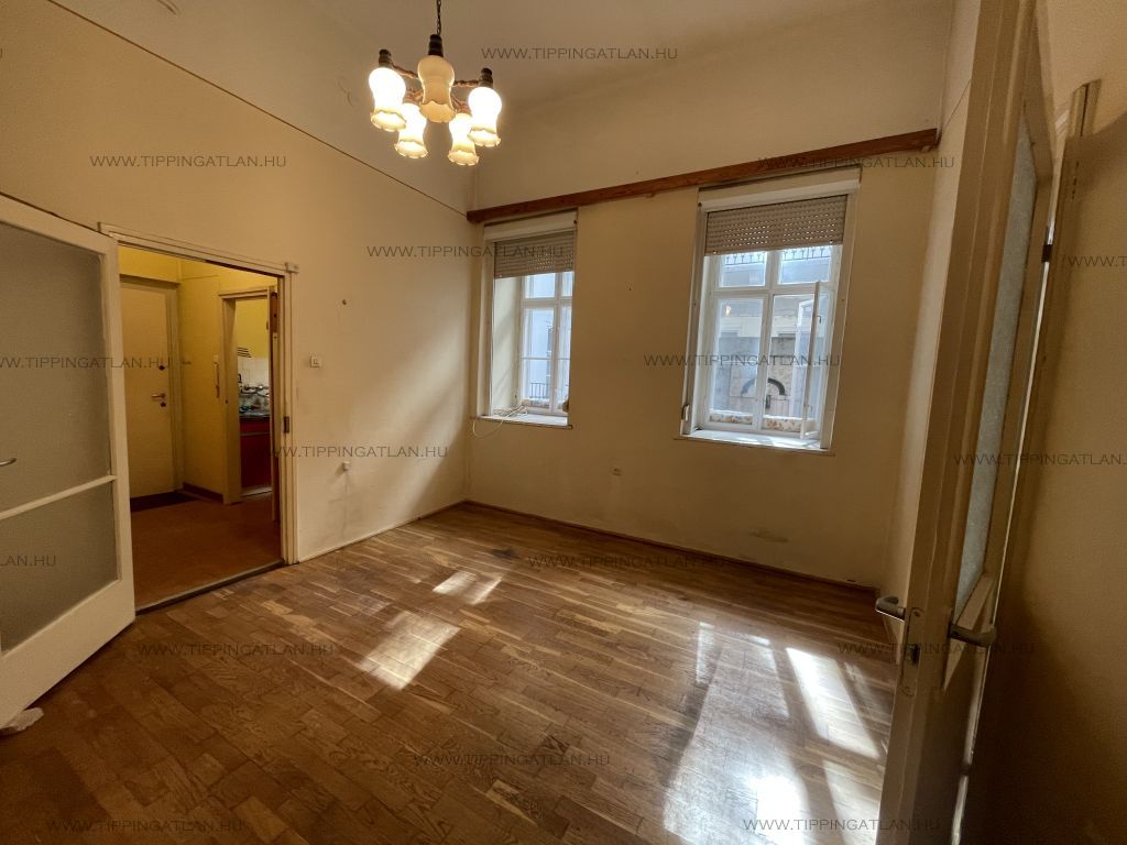 Eladó 48 m2 lakás - Budapest V.