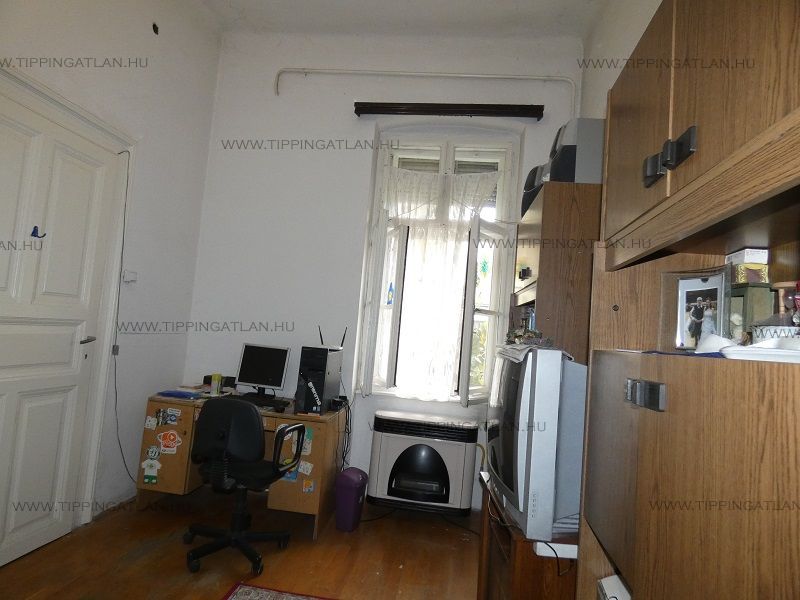 Eladó 57 m2 lakás - Budapest VI.