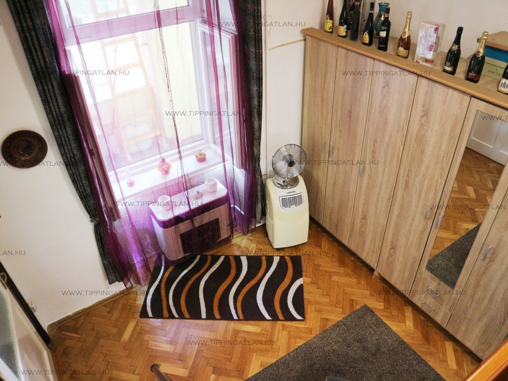 Eladó 36 m2 lakás - Budapest VI.