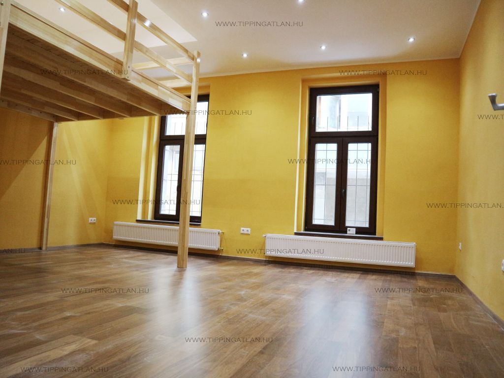 Eladó 72 m2 lakás - Budapest VI.
