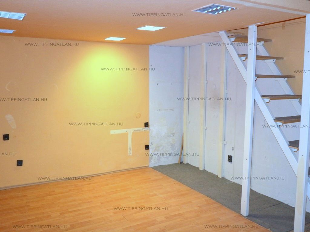 Eladó 29 m2 lakás - Budapest VI.