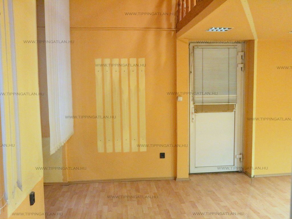 Eladó 29 m2 lakás - Budapest VI.