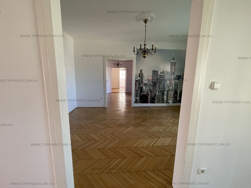 Eladó 139 m2 lakás - Budapest VI.
