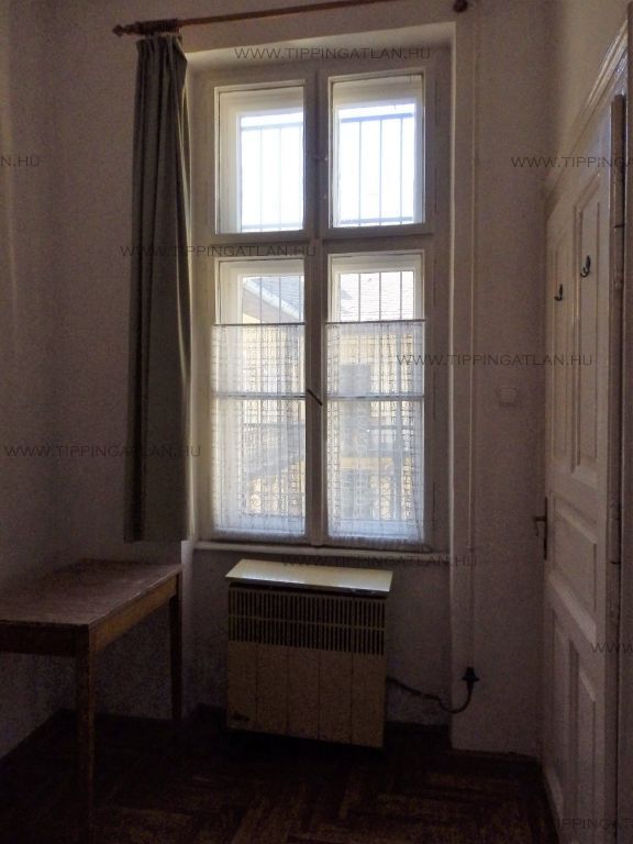Eladó 33 m2 lakás - Budapest VII.