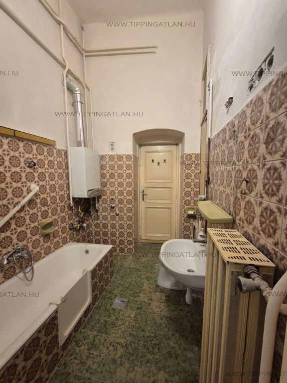 Eladó 82 m2 lakás - Budapest VII.