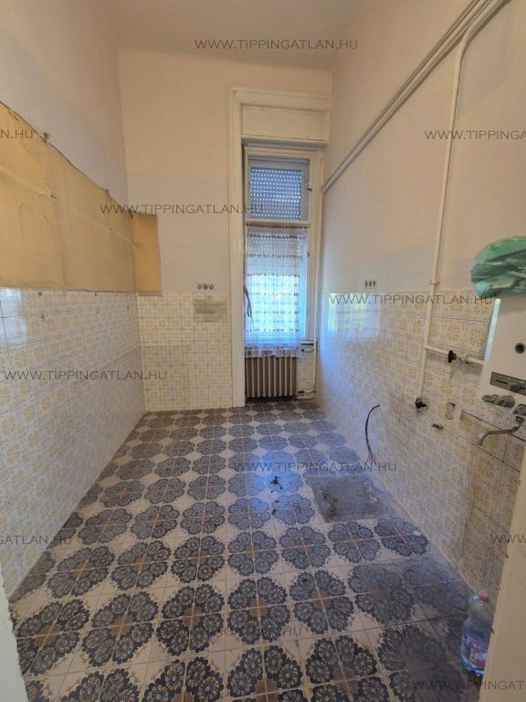 Eladó 82 m2 lakás - Budapest VII.