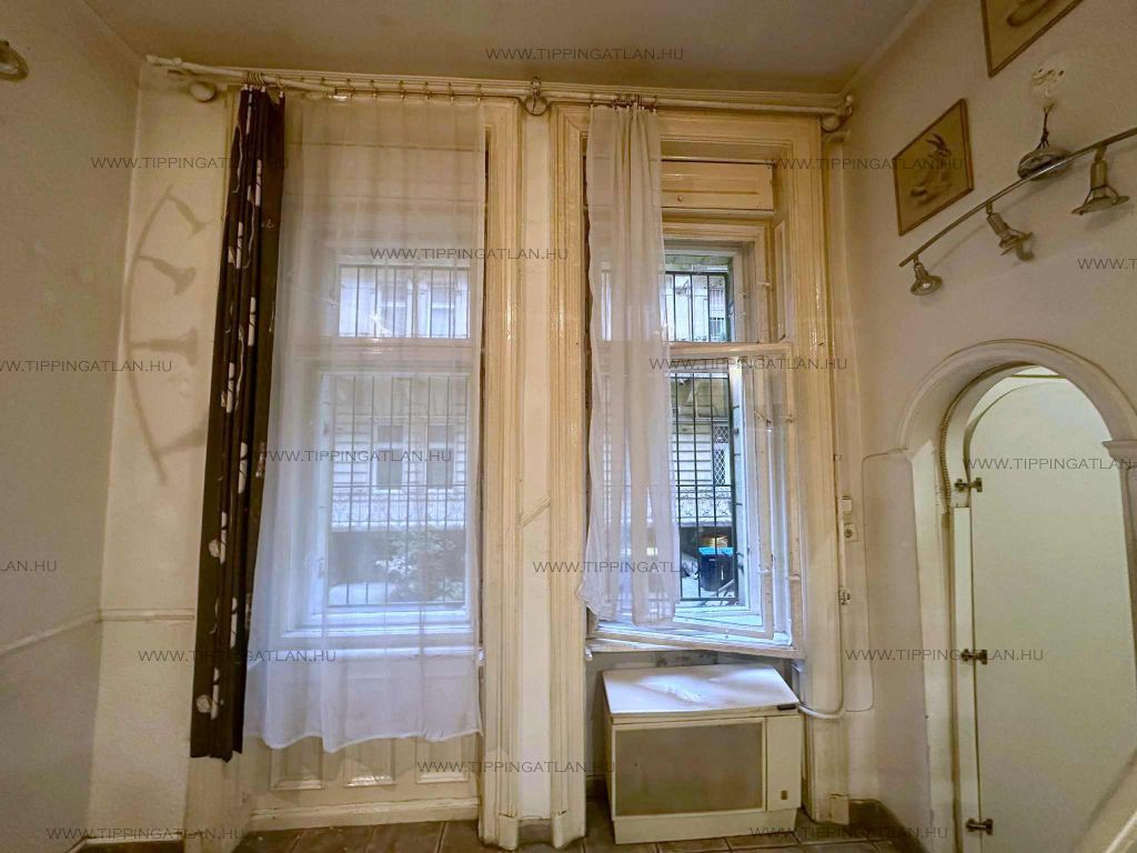 Eladó 27 m2 lakás - Budapest VII.