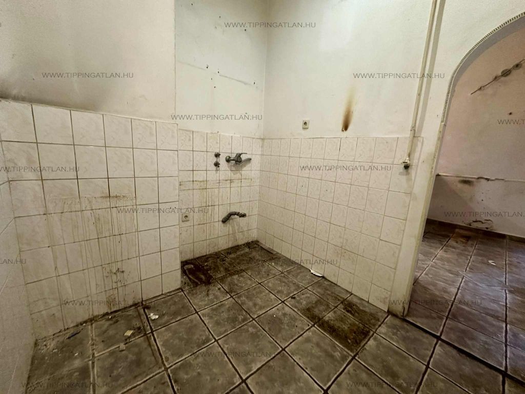 Eladó 27 m2 lakás - Budapest VII.