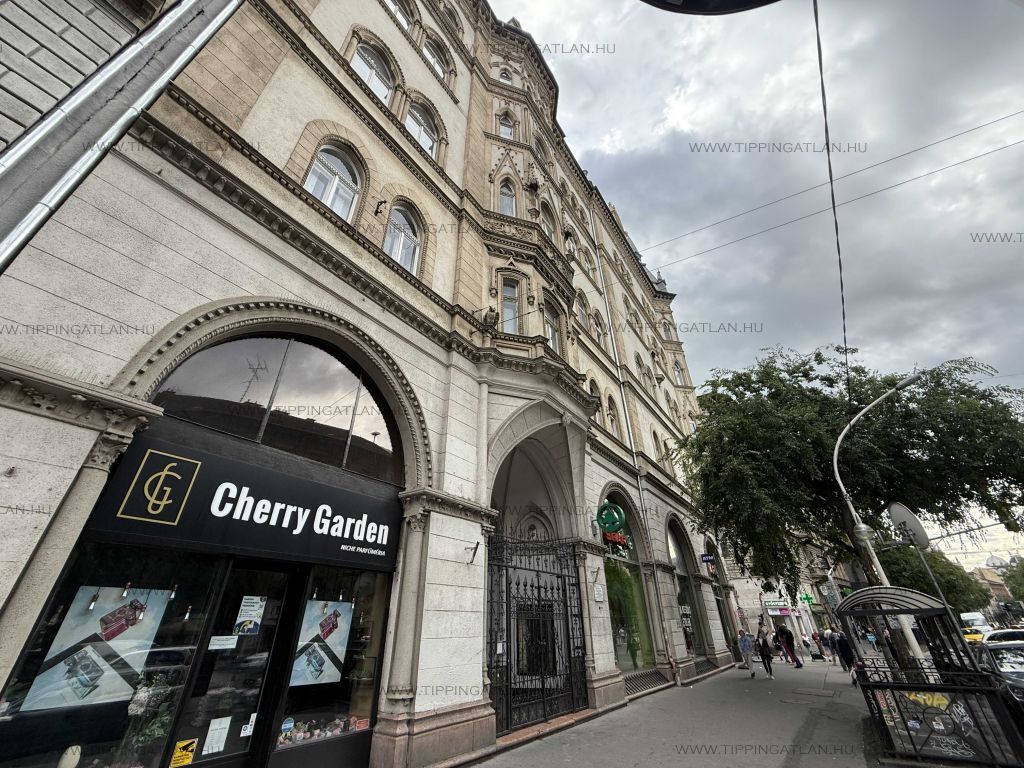 Eladó 88 m2 lakás - Budapest VII.