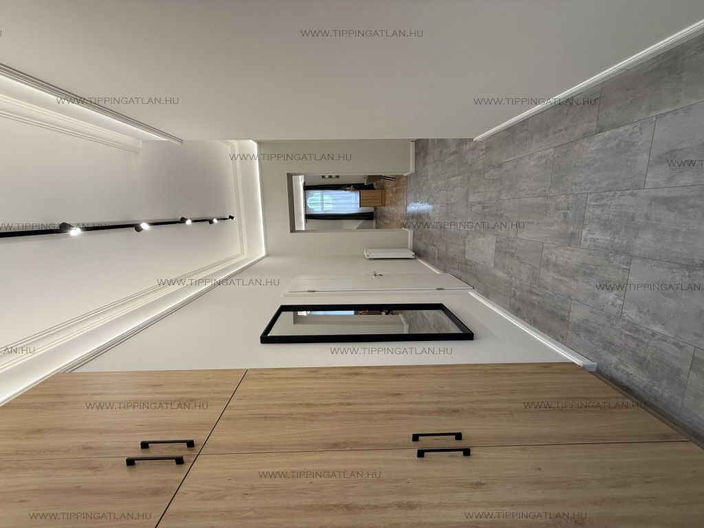 Eladó 88 m2 lakás - Budapest VII.