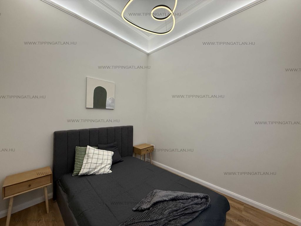Eladó 88 m2 lakás - Budapest VII.