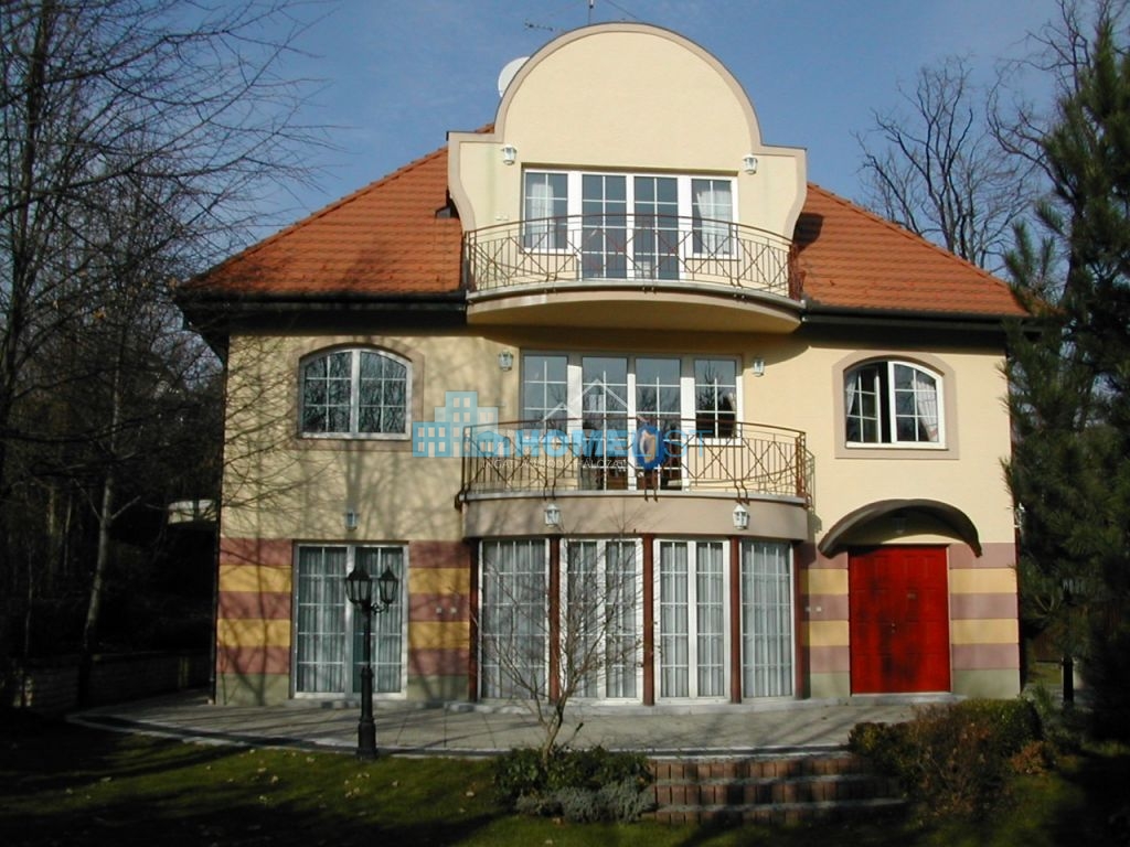 Eladó 560 m2 ház - Budapest XII.