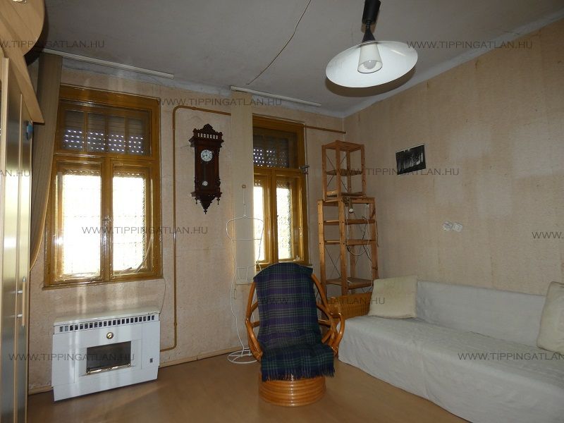 Eladó 37 m2 ház - Budapest XV.