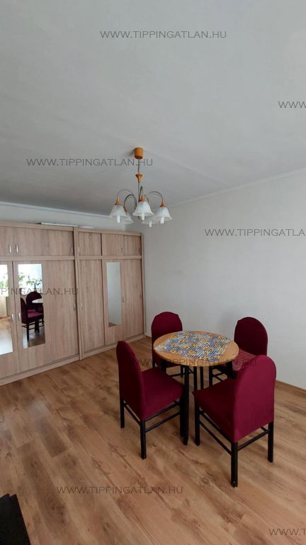 Eladó 71 m2 lakás - Budapest XV.