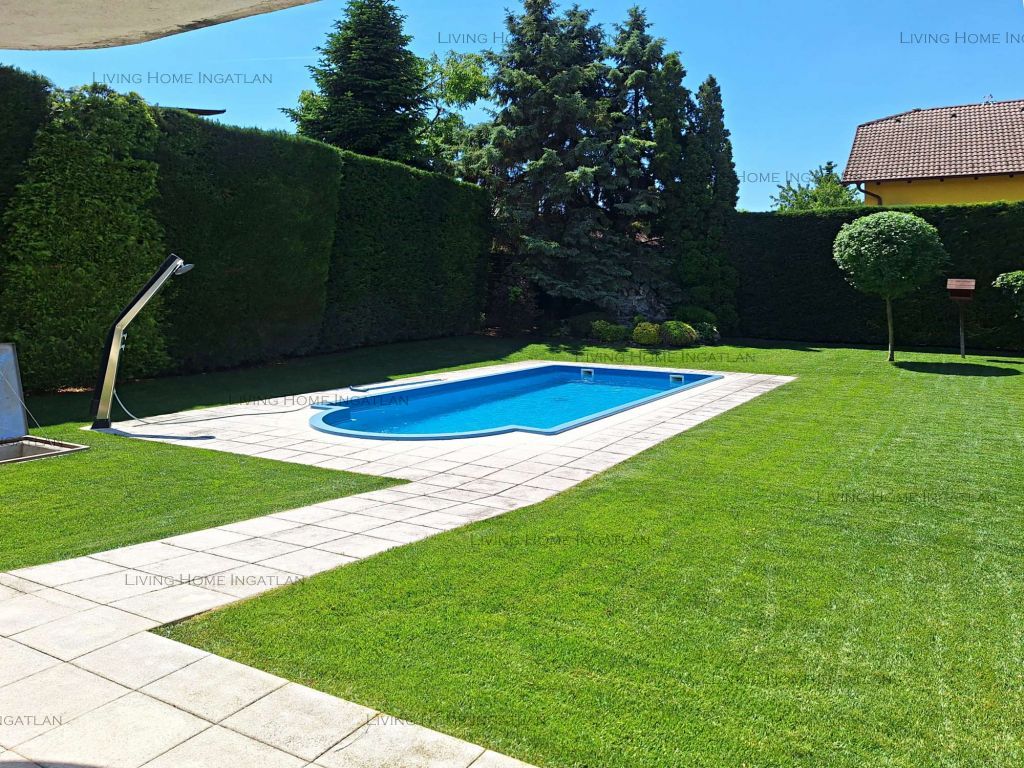 Eladó 210 m2 ház - Budapest XVII.