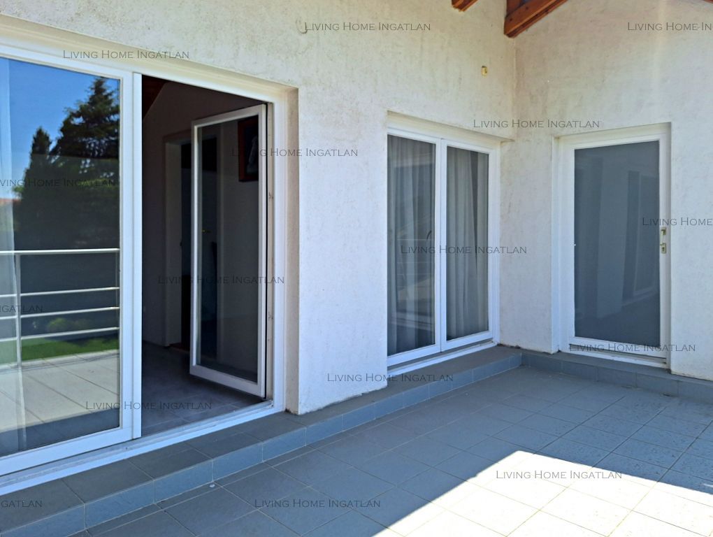 Eladó 210 m2 ház - Budapest XVII.