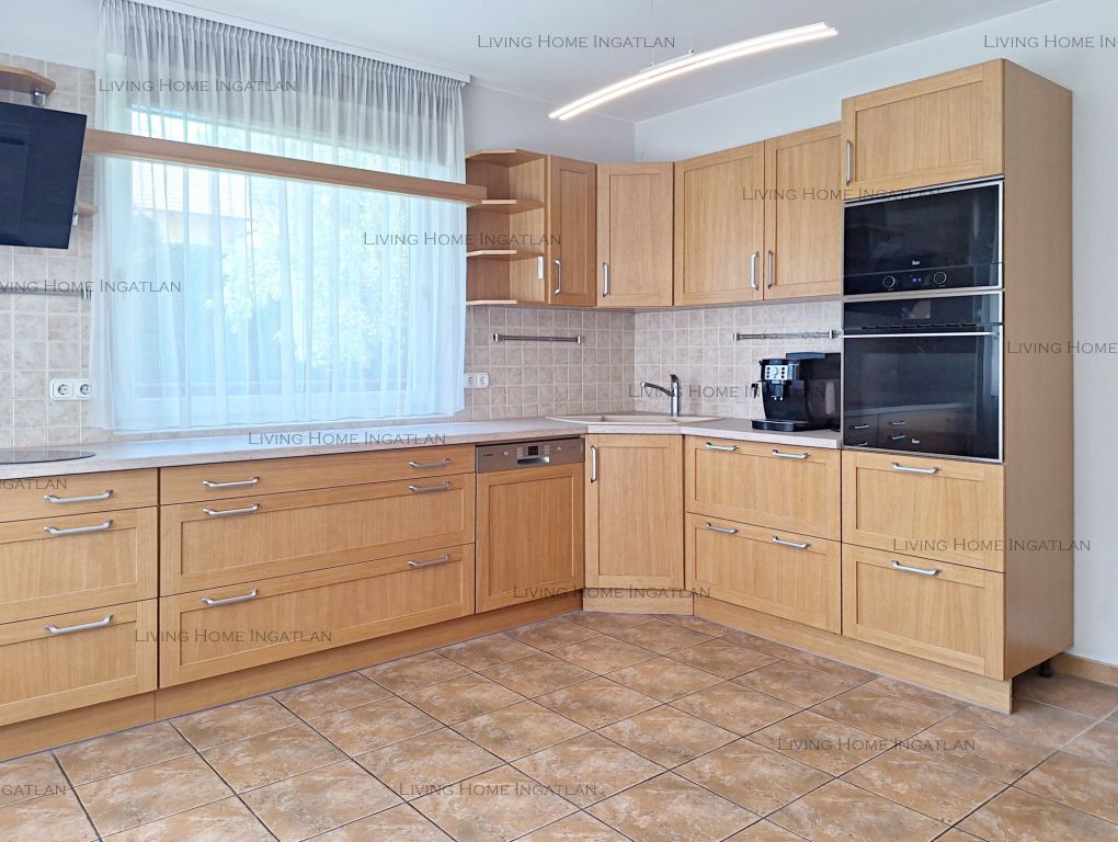 Eladó 210 m2 ház - Budapest XVII.