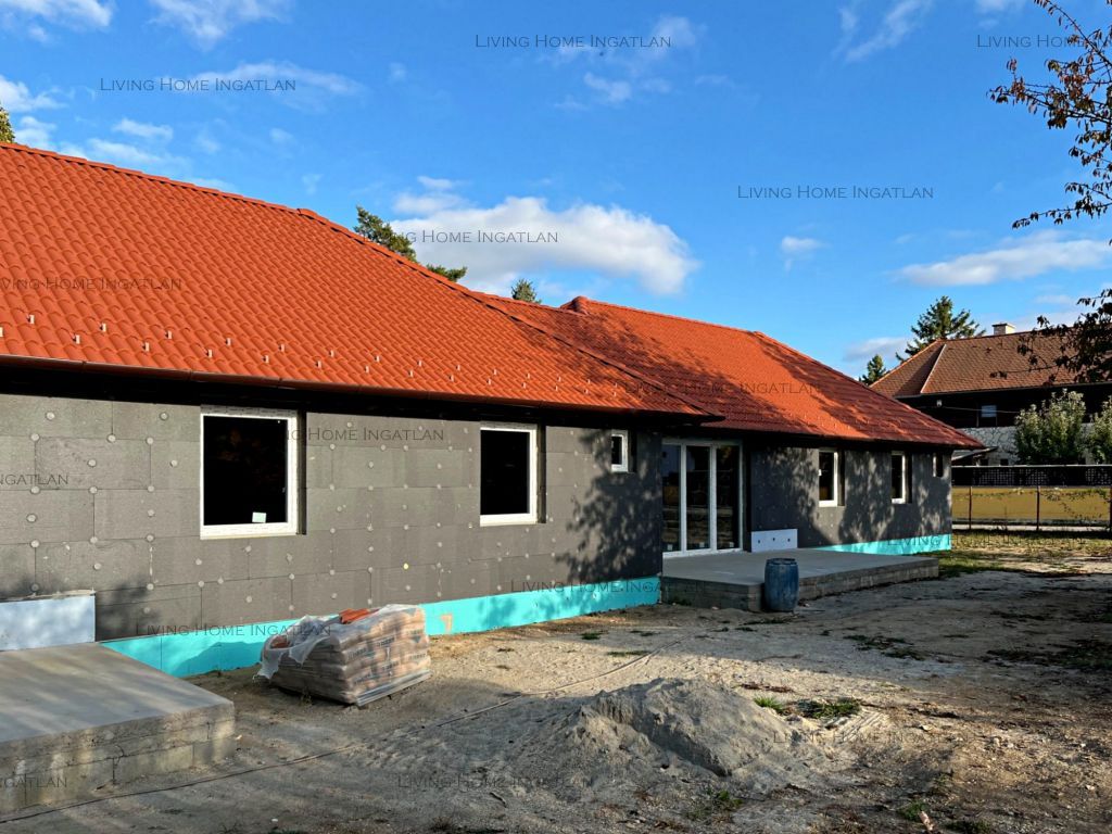 Eladó 105 m2 ház - Csobánka